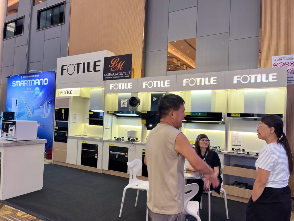 MegaHome furniture expo